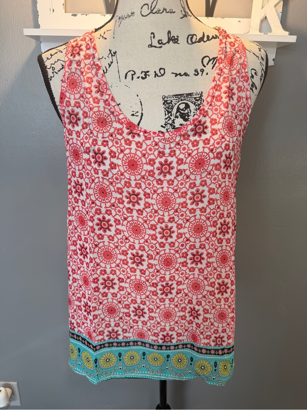 Floral Print Scoop Neck Tank Top in Coral and Aqua Trim Sz S